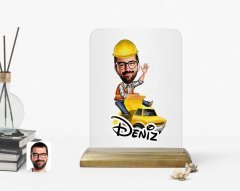 Kişiye Özel Erkek Yol Mühendisi Karikatürlü Ahşap Standlı Çerçeve