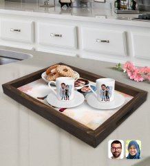 Kişiye Özel Sevgililer Karikatürlü Doğal Ahşap Tepsi ve 2’li Kahve Fincan Seti-60