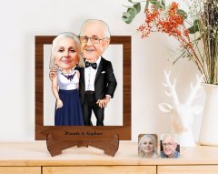 Kişiye Özel Dede ve Büyükanne Karikatürlü Ahşap Standlı 3D Biblo-1