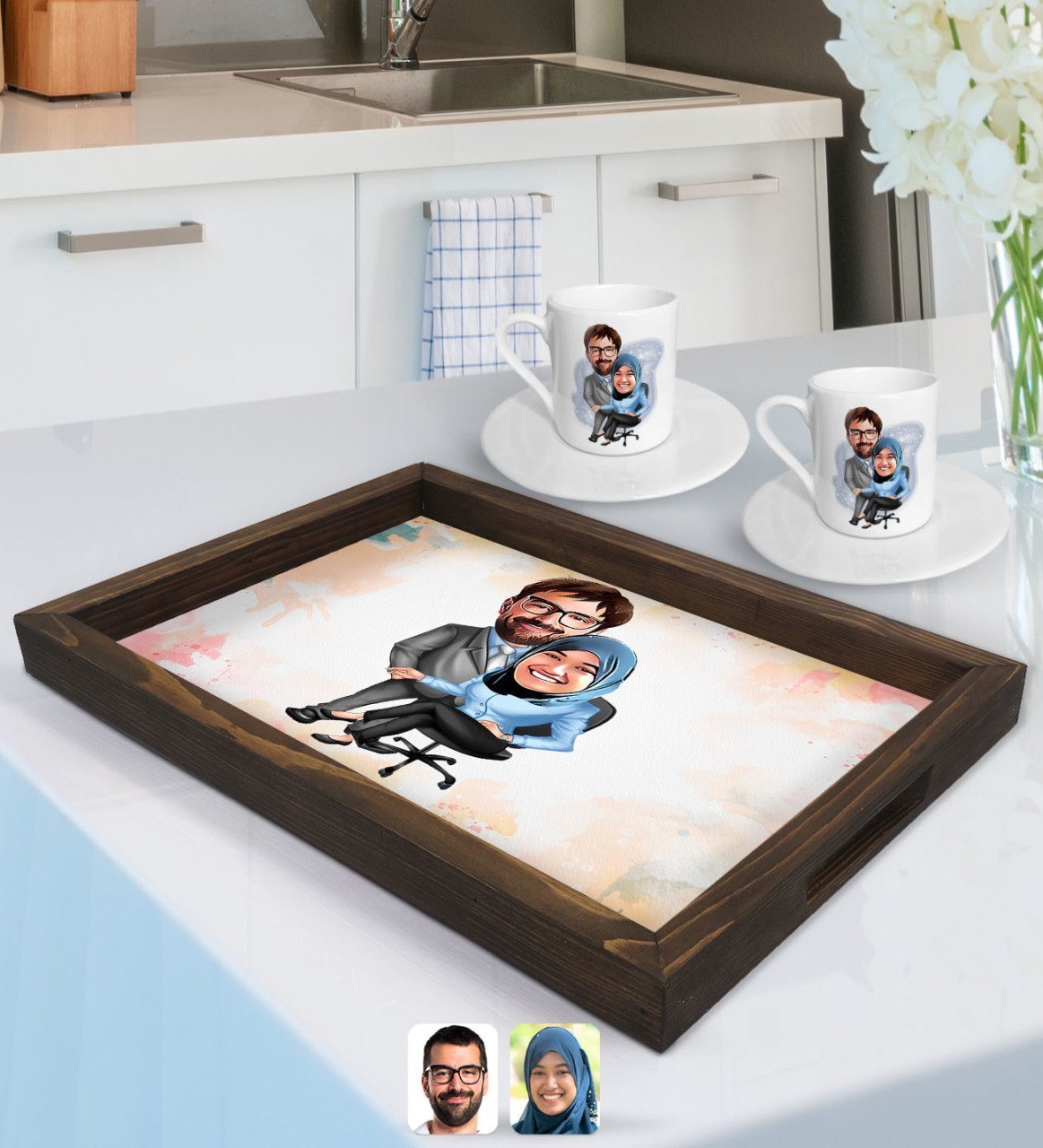 Kişiye Özel Sevgililer Karikatürlü Doğal Ahşap Tepsi ve 2’li Kahve Fincan Seti-59