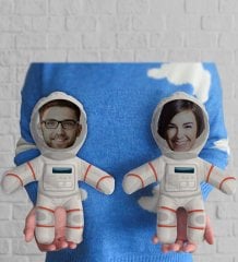 Kişiye Özel Fotoğraflı Astronot Çiftler 2’li Bebek Yastık-1
