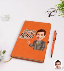 Kişiye Özel Erkek Nihayetinde Karikatürlü Turuncu Termo Deri Defter Kalem Seti Model 2