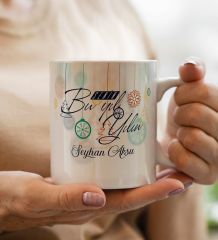 Yılbaşı Hediyesi BK Gift Kişiye Özel Yeni Yıl Tasarımlı Beyaz Kupa Bardak ve Yeni Yıl Dilekleri Şans Kurabiyesi Hediye Seti-10, Sevgiliye Hediye, Arkadaşa Hediye
