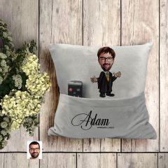 BK Gift Kişiye Özel Avukat Karikatür Tasarımlı Organizer Kumanda ve Atıştırmalık Cepli Gri Kırlent Yastık- 6 Arkadaşa Hediye, Cepli Yastık