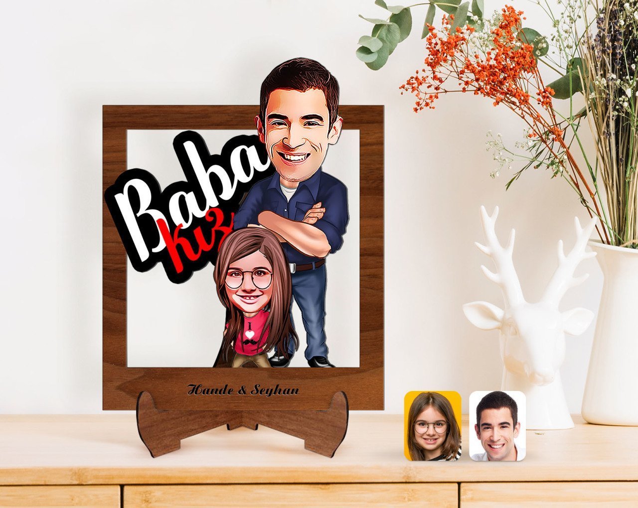 Kişiye Özel Baba Kız Karikatürlü Ahşap Standlı 3D Biblo-3
