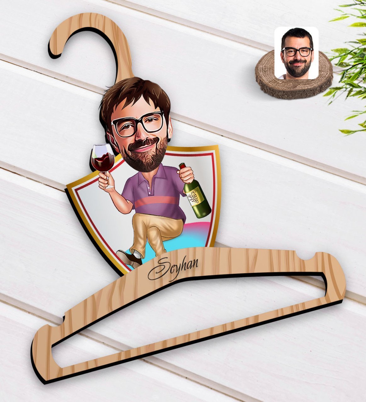 Kişiye Özel Erkek Karikatürlü Standart Boy Ahşap Elbise Askısı-2