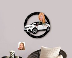 Kişiye Özel Plakalı Kadın Peugeot 5008 Karikatürlü Ahşap Duvar Saati-1