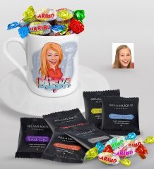 Kişiye Özel Bayan İsimli Karikatürlü Türk Kahvesi Fincanı Selamlique Karışık Türk Kahvesi ve Haribo Şeker Hediye Seti-1