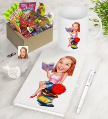 Kişiye Özel Bayan Öğrenci Karikatürlü Nostaljik Lezzetler Defter Kalem Kupa Hediye Seti