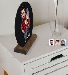 Kişiye Özel Tesettürlü Aile Karikatürlü Yuvarlak Ahşap Biblo-2