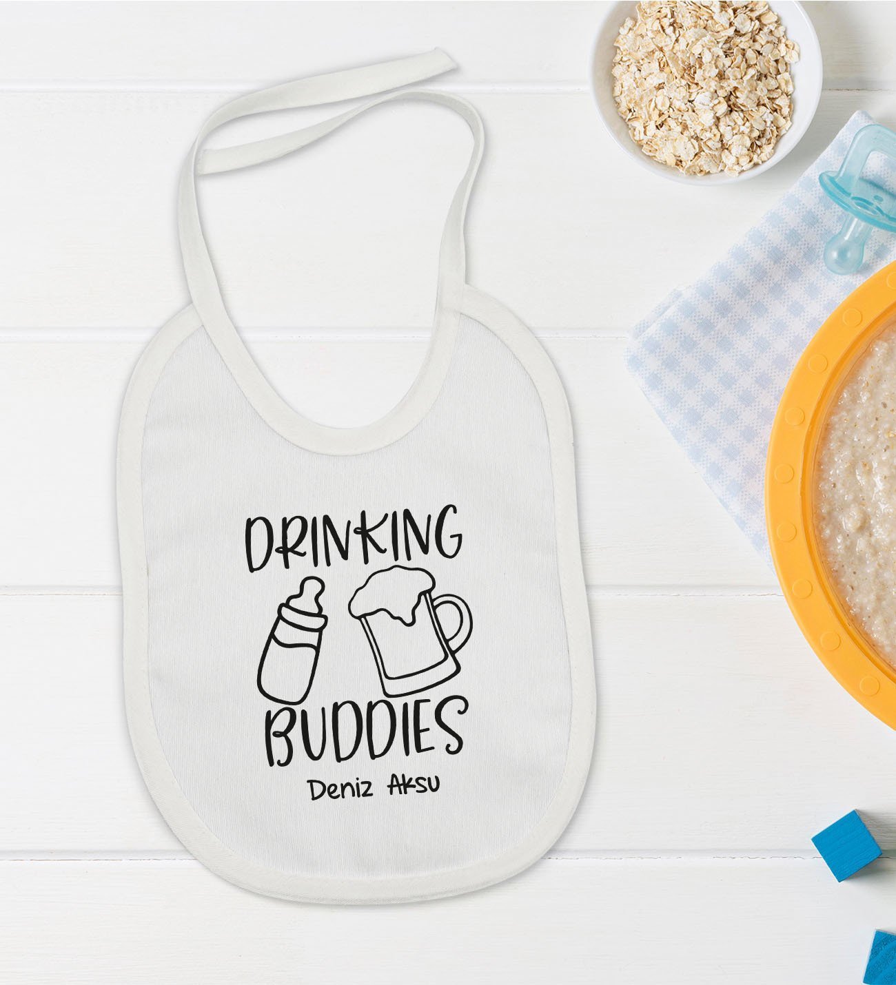 BK Kids Kişiye Özel Drinking Buddies Tasarımlı Bebek Mama Önlüğü - Model 1