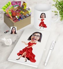 Kişiye Özel Bayan Manken Karikatürlü Nostaljik Lezzetler Defter Kalem Kupa Hediye Seti