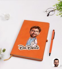 Kişiye Özel Erkek Doktor Karikatürlü Turuncu Termo Deri Defter Kalem Seti Model 8