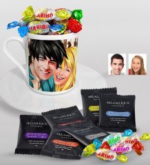 Kişiye Özel Sevgililer Karikatürlü Türk Kahvesi Fincanı Selamlique Karışık Türk Kahvesi ve Haribo Şeker Hediye Seti-34