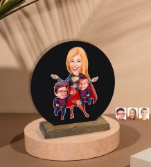Kişiye Özel Süper Anne ve Çocuklar Karikatürlü Yuvarlak Ahşap Biblo-1