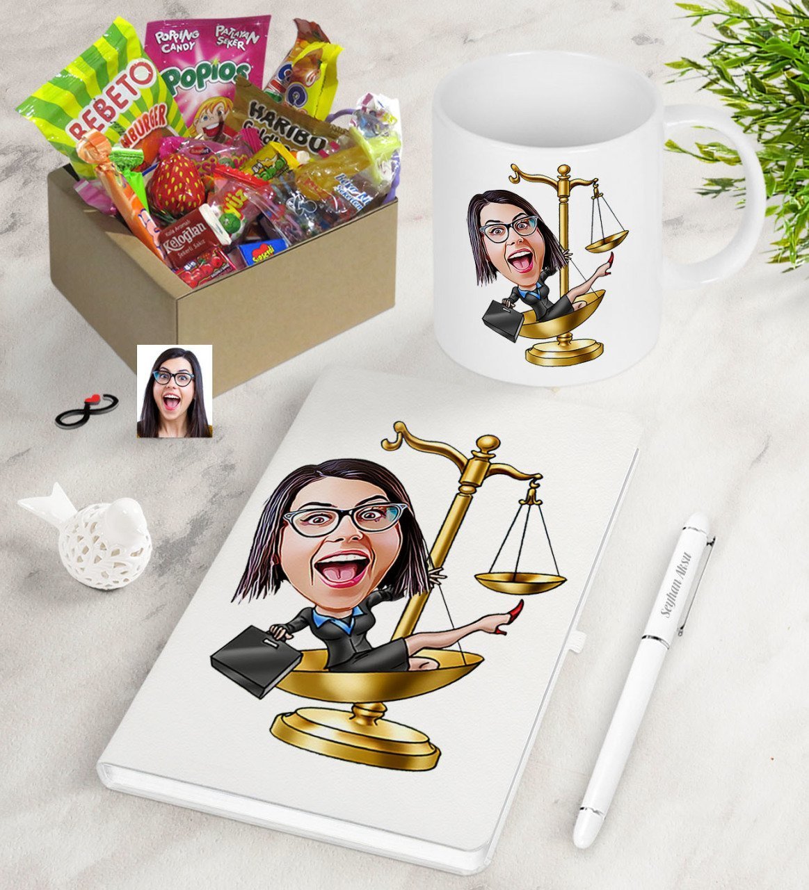 Kişiye Özel Bayan Avukat Karikatürlü Nostaljik Lezzetler Defter Kalem Kupa Hediye Seti-4