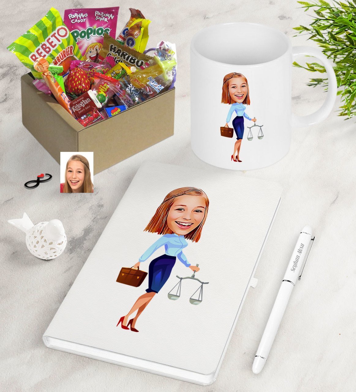 Kişiye Özel Bayan Avukat Karikatürlü Nostaljik Lezzetler Defter Kalem Kupa Hediye Seti-3