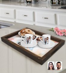 Kişiye Özel Sevgililer Karikatürlü Doğal Ahşap Tepsi ve 2’li Kahve Fincan Seti-16