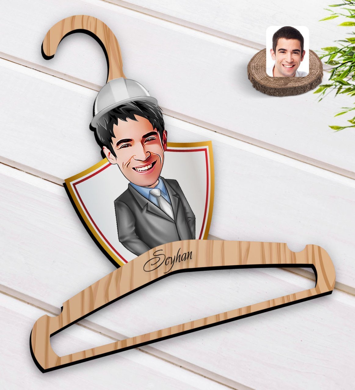 Kişiye Özel Erkek Mühendis Karikatürlü Standart Boy Ahşap Elbise Askısı-1