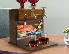 BK Gift Kişiye Özel Kabartma Manzara Tasarımlı İsimli Çift Musluklu Doğal Ahşap İçki Standı-35, İçki Standı, Doğum Günü Hediyesi, Ev Hediyesi