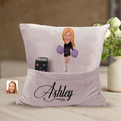 BK Gift Kişiye Özel Ponpon Kız Karikatür Tasarımlı Organizer Kumanda ve Atıştırmalık Cepli Pembe Kırlent Yastık-1 Arkadaşa Hediye, Cepli Yastık