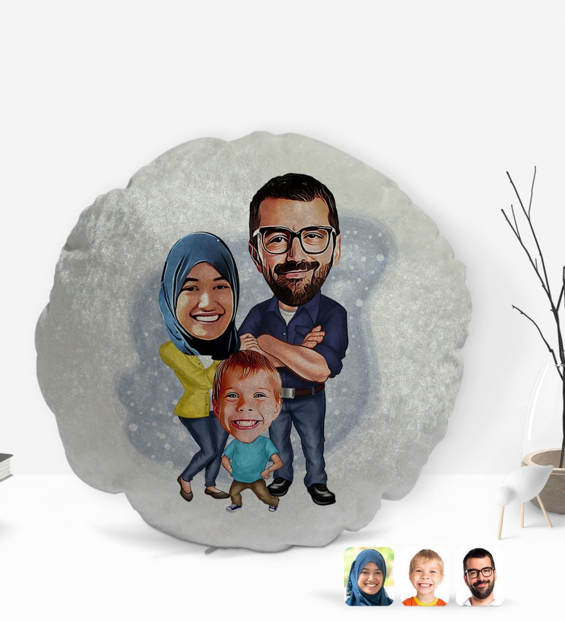 Kişiye Özel Tesettürlü Aile Karikatürlü Yuvarlak Dekoratif Kırlent Yastık-1