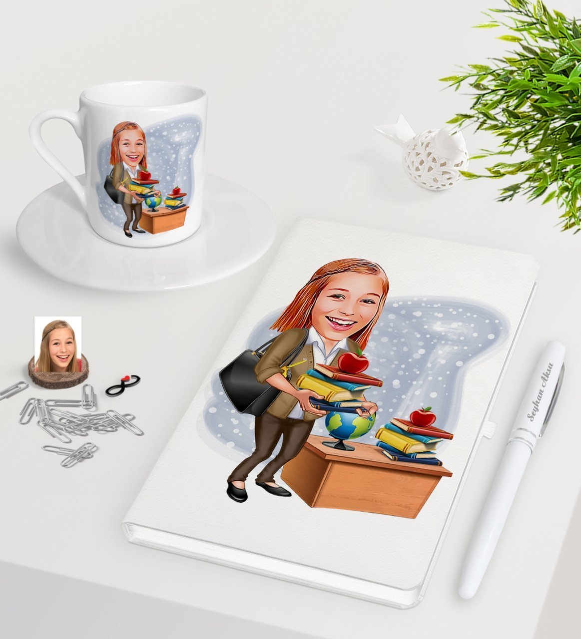 Kişiye Özel Bayan Öğretmen Karikatürlü Beyaz Defter Kalem Türk Kahvesi Fincanı Seti-4
