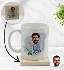 Kişiye Özel Erkek Diş Hekimi Karikatürlü Beyaz Kupa Bardak ve Ahşap Bardak Altlığı Hediye Seti - Model 4
