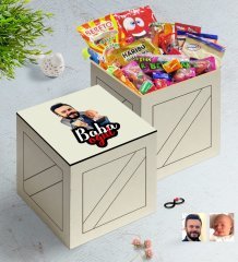 Kişiye Özel Baba Oğul Karikatürlü Ahşap Kutuda Nostaljik Lezzetler Hediye Seti-4