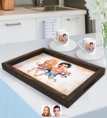 Kişiye Özel Sevgililer Karikatürlü Doğal Ahşap Tepsi ve 2’li Kahve Fincan Seti-8