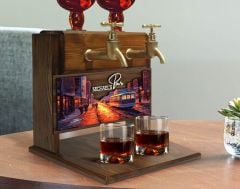 BK Gift Kişiye Özel Kabartma Manzara Tasarımlı İsimli Çift Musluklu Doğal Ahşap İçki Standı-26, İçki Standı, Doğum Günü Hediyesi, Ev Hediyesi