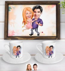 Kişiye Özel Sevgililer Karikatürlü Doğal Ahşap Tepsi ve 2’li Kahve Fincan Seti-3
