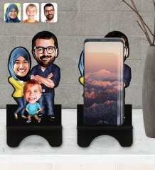 Kişiye Özel Tesettürlü Aile Karikatürlü Ahşap Biblo Telefon Standı-1