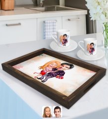 Kişiye Özel Sevgililer Karikatürlü Doğal Ahşap Tepsi ve 2’li Kahve Fincan Seti-2