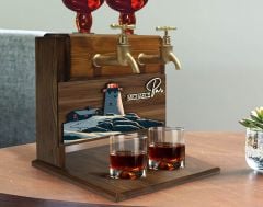 BK Gift Kişiye Özel Kabartma Manzara Tasarımlı İsimli Çift Musluklu Doğal Ahşap İçki Standı-21, İçki Standı, Doğum Günü Hediyesi, Ev Hediyesi