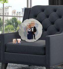 Kişiye Özel Dede ve Büyükanne Karikatürlü Yuvarlak Dekoratif Kırlent Yastık-1