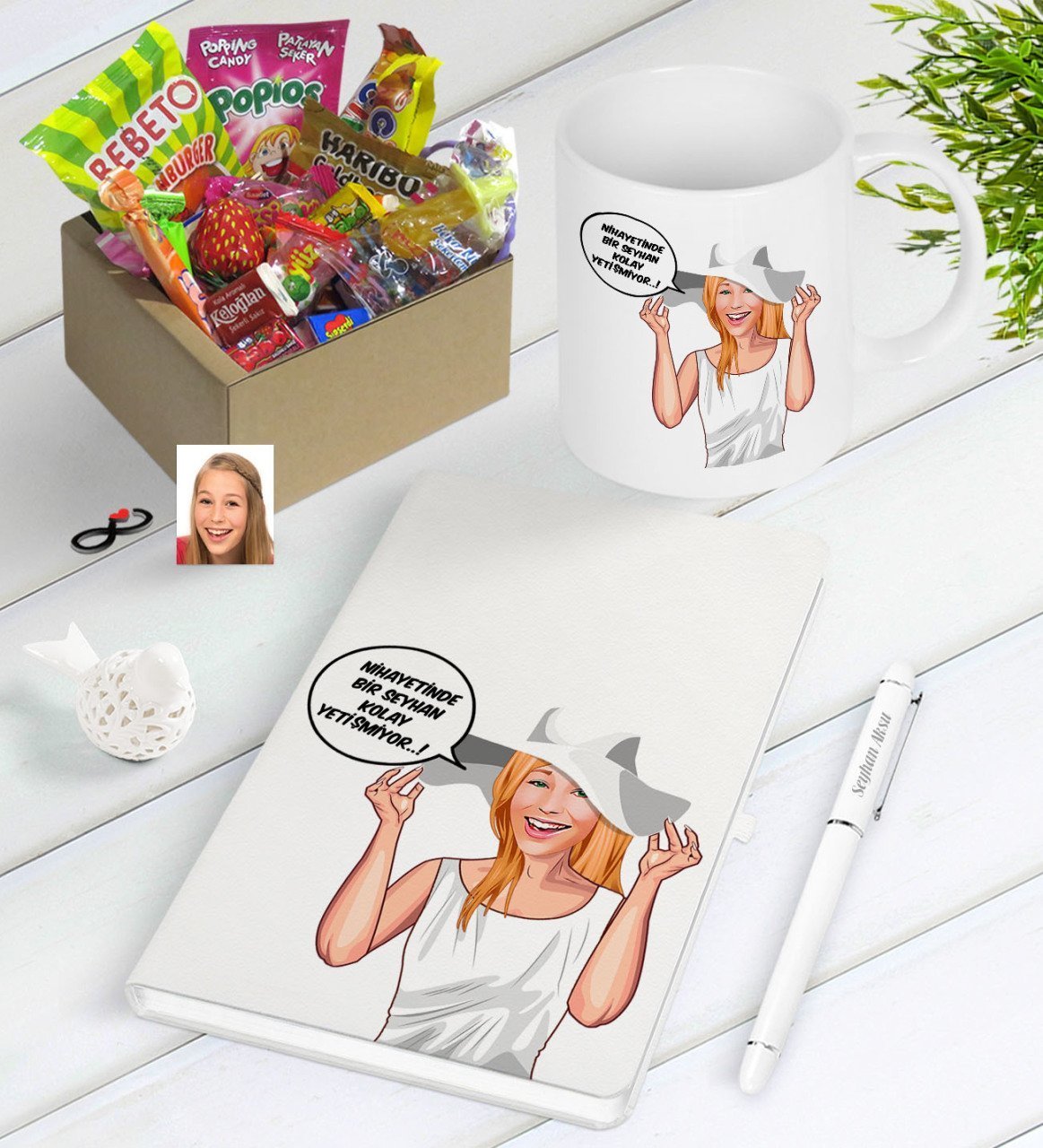 Kişiye Özel Bayan Kolay Yetişmiyor Karikatürlü Nostaljik Lezzetler Defter Kalem Kupa Seti-6