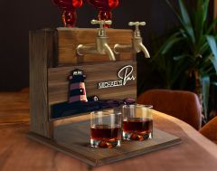 BK Gift Kişiye Özel Kabartma Manzara Tasarımlı İsimli Çift Musluklu Doğal Ahşap İçki Standı-19, İçki Standı, Doğum Günü Hediyesi, Ev Hediyesi