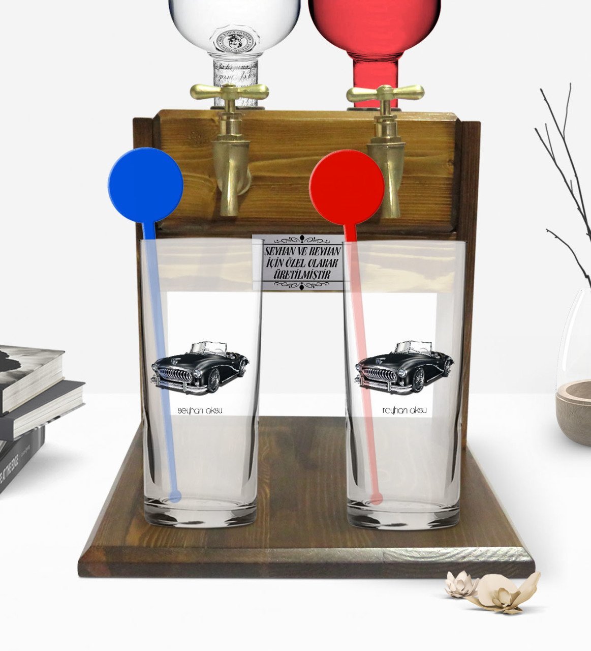 Kişiye Özel Renkli Baskılı Retro Otomobil Tasarımlı İkili Vodka Bardağı ve Çift Musluklu Doğal Ahşap Vodka Standı-1