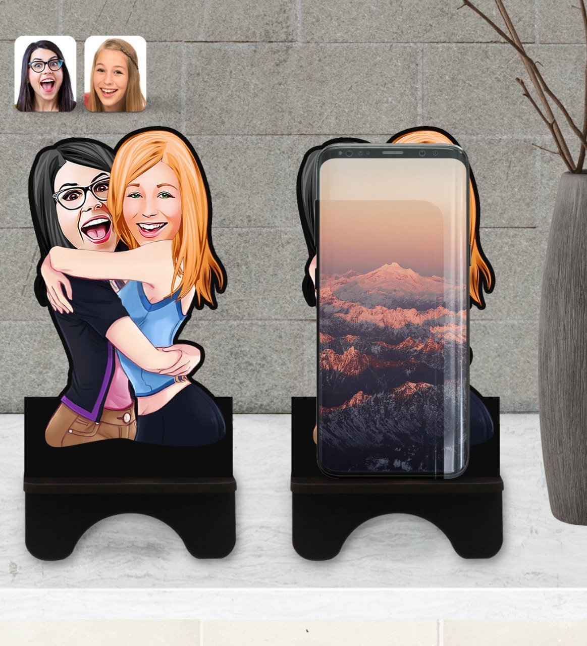 Kişiye Özel Kız Kardeşler Karikatürlü Ahşap Biblo Telefon Standı-10