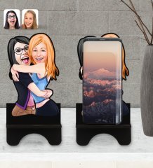 Kişiye Özel Kız Kardeşler Karikatürlü Ahşap Biblo Telefon Standı-10
