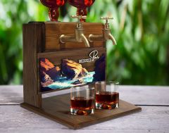 BK Gift Kişiye Özel Kabartma Manzara Tasarımlı İsimli Çift Musluklu Doğal Ahşap İçki Standı-16, İçki Standı, Doğum Günü Hediyesi, Ev Hediyesi