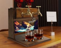 BK Gift Kişiye Özel Kabartma Manzara Tasarımlı İsimli Çift Musluklu Doğal Ahşap İçki Standı-16, İçki Standı, Doğum Günü Hediyesi, Ev Hediyesi