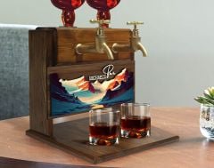 BK Gift Kişiye Özel Kabartma Manzara Tasarımlı İsimli Çift Musluklu Doğal Ahşap İçki Standı-13, İçki Standı, Doğum Günü Hediyesi, Ev Hediyesi