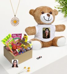 Kişiye Özel Mona Lisa Karikatürlü Nostaljik Lezzetler Peluş Ayıcık Papatya Kolye Hediye Seti
