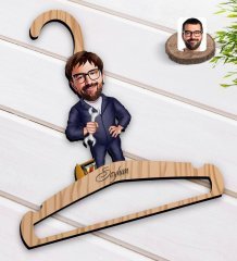 Kişiye Özel Tamirci Karikatürlü Standart Boy Ahşap Elbise Askısı-1
