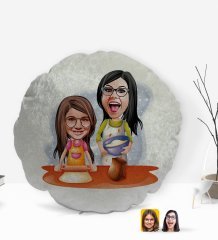 Kişiye Özel Anne Kız Karikatürlü Yuvarlak Dekoratif Kırlent Yastık-2