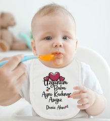 BK Kids Kişiye Özel Aynı Kadına Aşığız Tasarımlı Bebek Mama Önlüğü - Model 2
