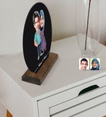 Kişiye Özel Sevgililer Karikatürlü Yuvarlak Ahşap Biblo-61