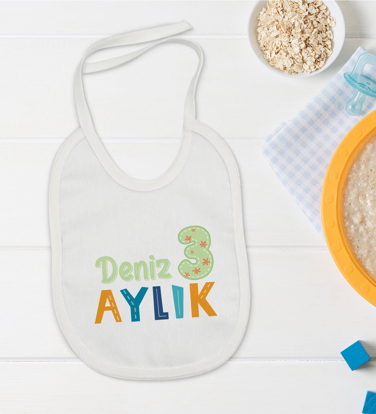 BK Kids Kişiye Özel Aylık Tasarımlı Bebek Mama Önlüğü - Model 1